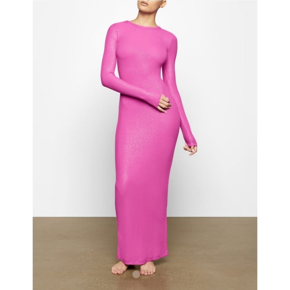 SKIMS | Soft Lounge Shimmer Long Sleeve Maxi Dress in Fuchsia Foil Size Small